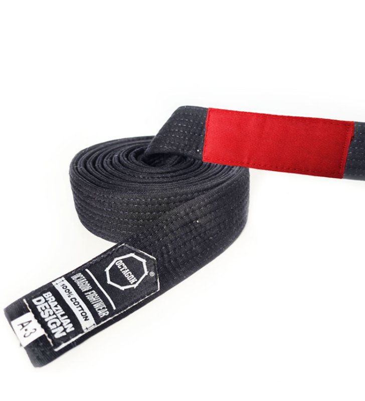 Pas do BJJ czarny z czerwonym panelem